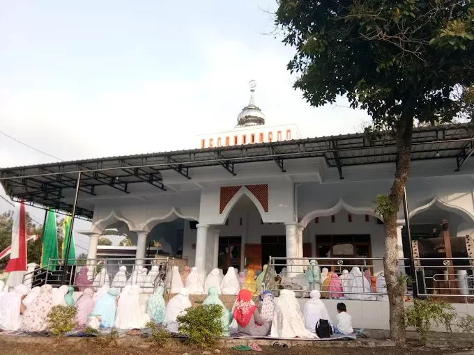 MASJID NUR PRAWIRO